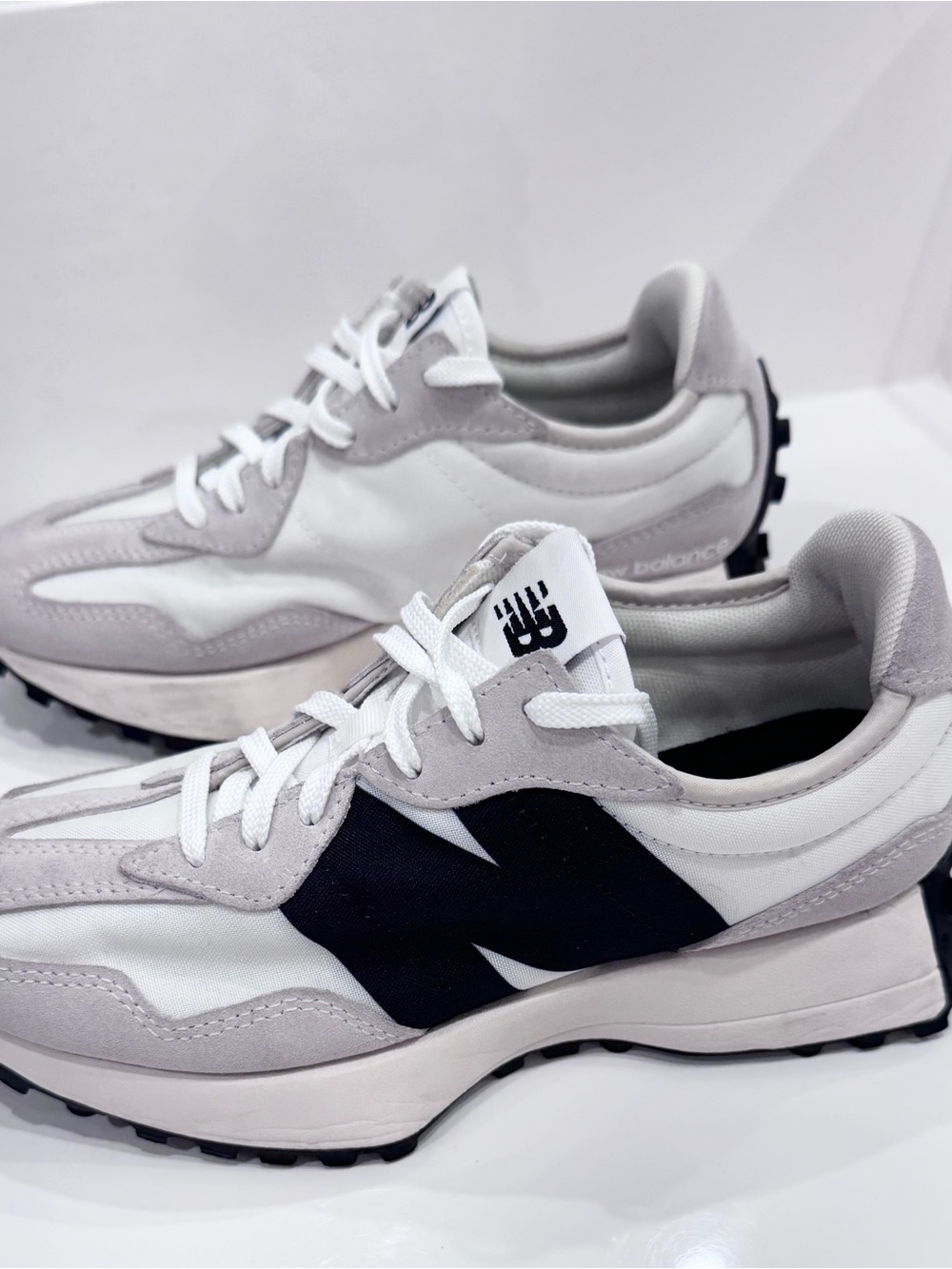 Women's New Balance 327 Sneakers
84881-WS327TC-Sea-Salt-White-Black Size  6US - Picture 4 of 9